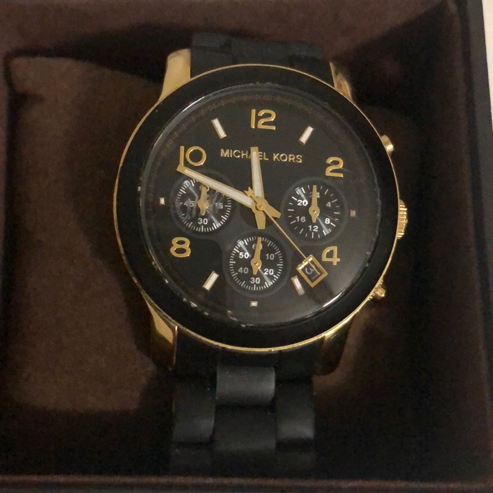 Watch - Picture 3 of 4